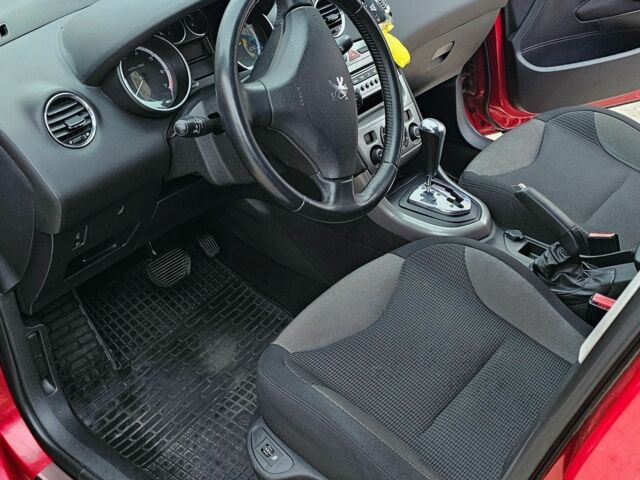 Красный Пежо 308, объемом двигателя 1.6 л и пробегом 97 тыс. км за 6500 $, фото 7 на Automoto.ua