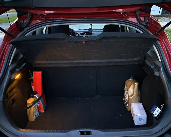 Красный Пежо 308, объемом двигателя 1.6 л и пробегом 125 тыс. км за 8000 $, фото 6 на Automoto.ua