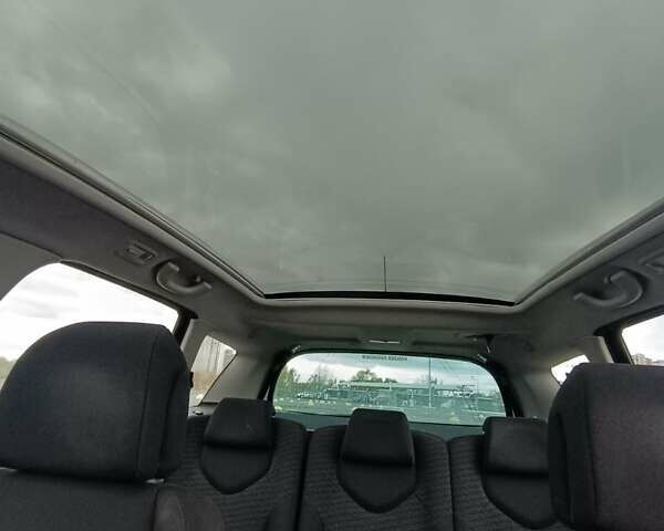 Красный Пежо 308, объемом двигателя 1.6 л и пробегом 280 тыс. км за 4800 $, фото 19 на Automoto.ua