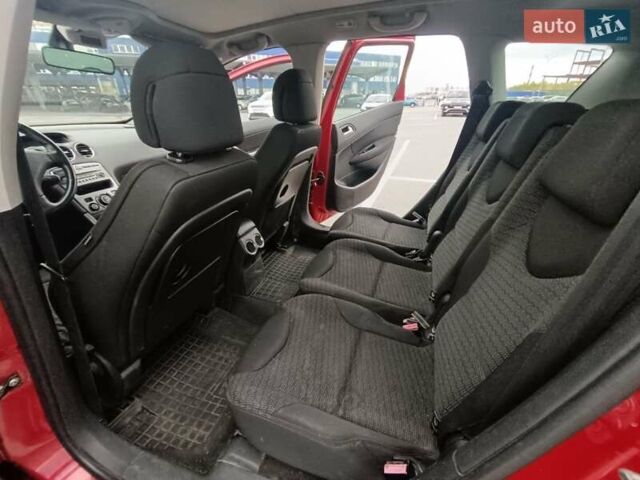 Красный Пежо 308, объемом двигателя 1.6 л и пробегом 280 тыс. км за 4800 $, фото 13 на Automoto.ua