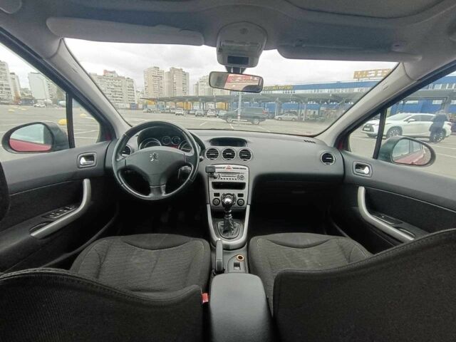 Красный Пежо 308, объемом двигателя 1.6 л и пробегом 380 тыс. км за 4800 $, фото 15 на Automoto.ua