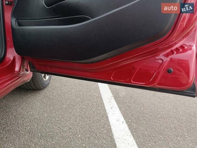 Красный Пежо 308, объемом двигателя 1.6 л и пробегом 280 тыс. км за 4800 $, фото 23 на Automoto.ua