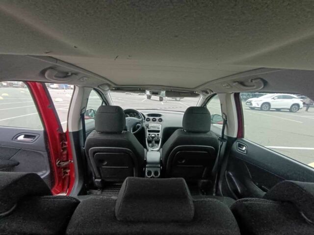 Красный Пежо 308, объемом двигателя 1.6 л и пробегом 380 тыс. км за 4800 $, фото 16 на Automoto.ua