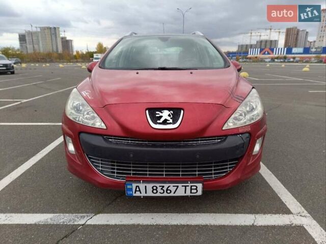 Красный Пежо 308, объемом двигателя 1.6 л и пробегом 280 тыс. км за 4800 $, фото 1 на Automoto.ua