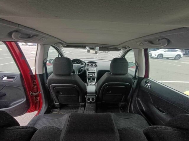 Красный Пежо 308, объемом двигателя 1.6 л и пробегом 380 тыс. км за 4800 $, фото 17 на Automoto.ua