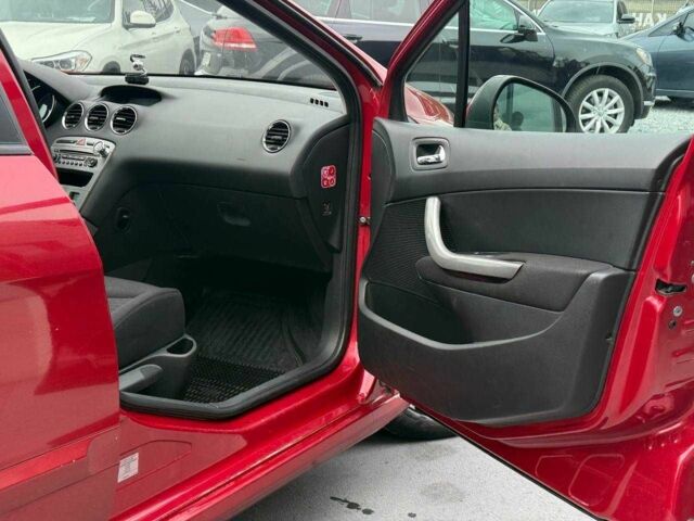 Красный Пежо 308, объемом двигателя 1.6 л и пробегом 224 тыс. км за 4400 $, фото 21 на Automoto.ua