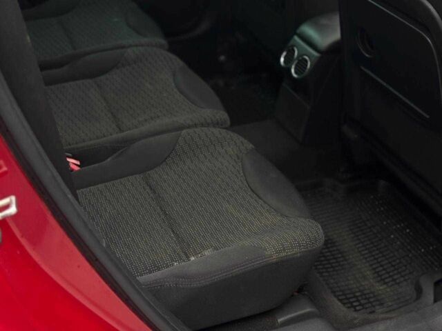 Красный Пежо 308, объемом двигателя 1.6 л и пробегом 224 тыс. км за 4400 $, фото 20 на Automoto.ua