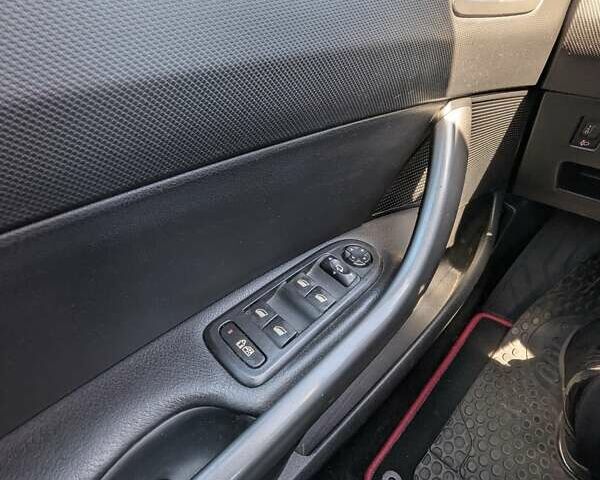 Червоний Пежо 308, об'ємом двигуна 1.6 л та пробігом 245 тис. км за 4999 $, фото 1 на Automoto.ua