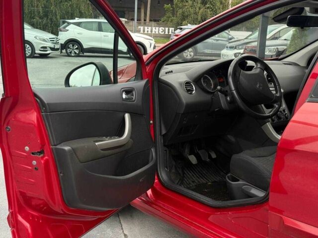 Красный Пежо 308, объемом двигателя 1.6 л и пробегом 224 тыс. км за 4400 $, фото 6 на Automoto.ua