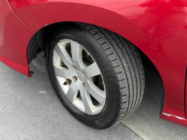 Красный Пежо 308, объемом двигателя 1.6 л и пробегом 224 тыс. км за 4400 $, фото 2 на Automoto.ua