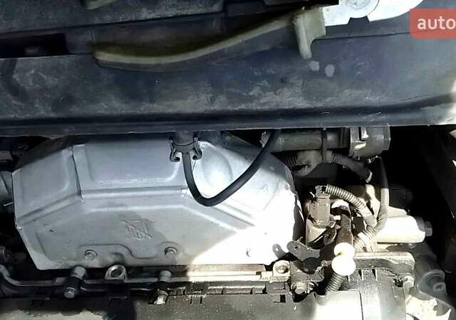 Красный Пежо 308, объемом двигателя 1.6 л и пробегом 170 тыс. км за 3000 $, фото 17 на Automoto.ua