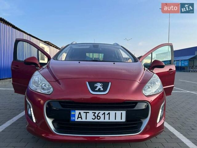 Красный Пежо 308, объемом двигателя 1.6 л и пробегом 207 тыс. км за 6850 $, фото 1 на Automoto.ua