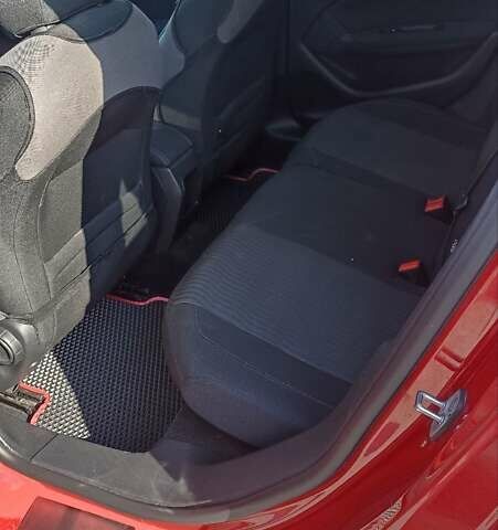 Красный Пежо 308, объемом двигателя 1.56 л и пробегом 245 тыс. км за 8400 $, фото 7 на Automoto.ua