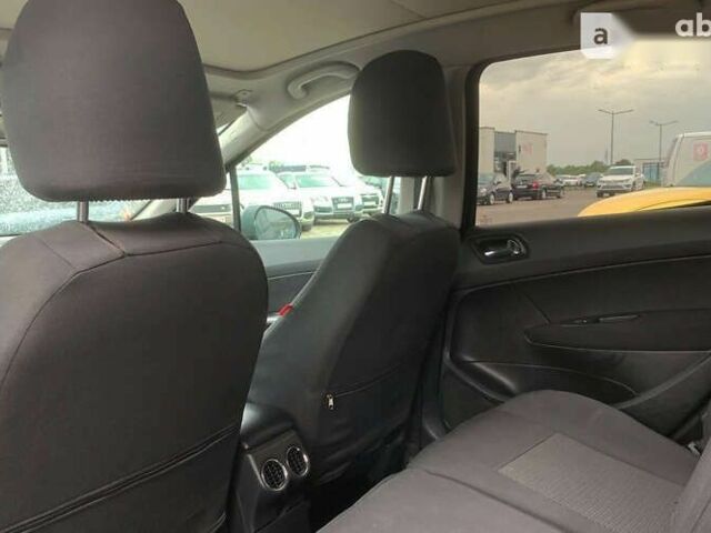 Пежо 308, объемом двигателя 1.6 л и пробегом 200 тыс. км за 7000 $, фото 16 на Automoto.ua