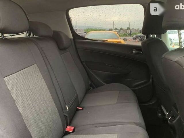 Пежо 308, объемом двигателя 1.6 л и пробегом 200 тыс. км за 7000 $, фото 18 на Automoto.ua