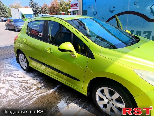 Пежо 308, объемом двигателя 1.6 л и пробегом 180 тыс. км за 4600 $, фото 2 на Automoto.ua