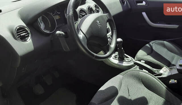 Пежо 308, объемом двигателя 1.6 л и пробегом 172 тыс. км за 5800 $, фото 5 на Automoto.ua