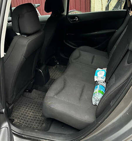 Пежо 308, объемом двигателя 1.6 л и пробегом 205 тыс. км за 5000 $, фото 9 на Automoto.ua