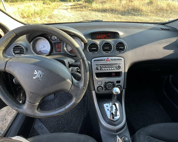 Пежо 308, объемом двигателя 1.6 л и пробегом 260 тыс. км за 4400 $, фото 1 на Automoto.ua
