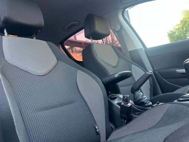 Пежо 308, объемом двигателя 1.6 л и пробегом 265 тыс. км за 6700 $, фото 14 на Automoto.ua