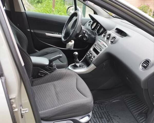 Пежо 308 2008 у Мукачеве на Automoto.ua Пежо 308, об'ємом двигуна 1.6 л та пробігом 120 тис. км за 4800 $, фото 7 на Automoto.ua