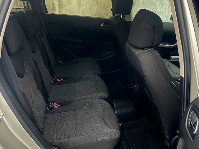 Пежо 308, об'ємом двигуна 1.6 л та пробігом 265 тис. км за 4000 $, фото 3 на Automoto.ua