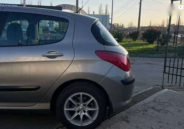 Пежо 308, объемом двигателя 1.6 л и пробегом 224 тыс. км за 6299 $, фото 8 на Automoto.ua