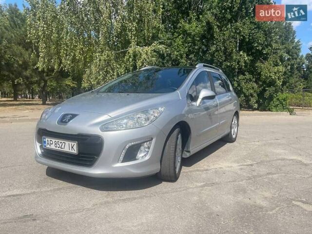 Пежо 308, объемом двигателя 1.6 л и пробегом 246 тыс. км за 7000 $, фото 6 на Automoto.ua