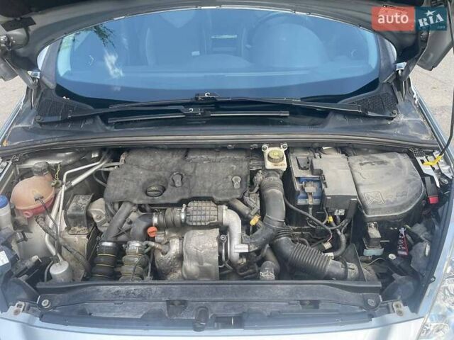 Пежо 308, объемом двигателя 1.6 л и пробегом 246 тыс. км за 7000 $, фото 22 на Automoto.ua