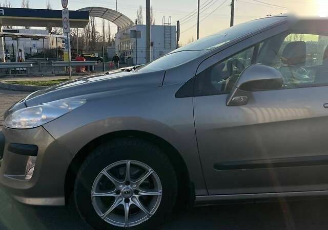 Пежо 308, объемом двигателя 1.6 л и пробегом 224 тыс. км за 6299 $, фото 7 на Automoto.ua