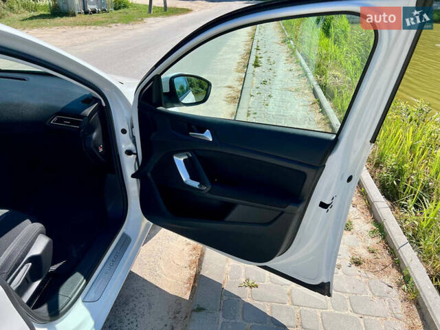 Пежо 308, объемом двигателя 1.6 л и пробегом 198 тыс. км за 8999 $, фото 9 на Automoto.ua