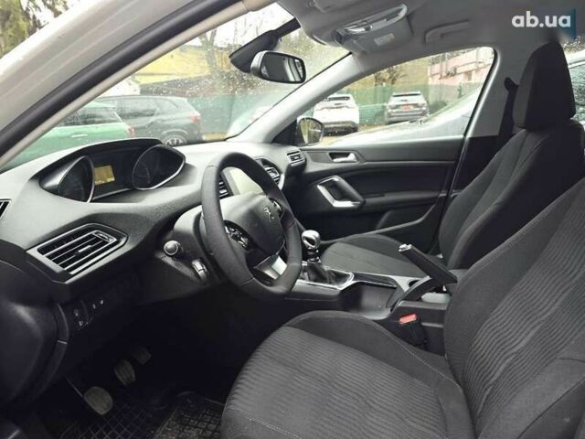 Пежо 308, объемом двигателя 1.6 л и пробегом 277 тыс. км за 8600 $, фото 9 на Automoto.ua