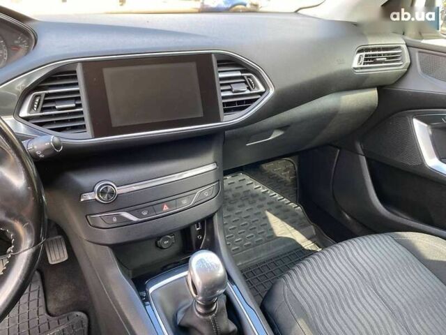 Пежо 308, объемом двигателя 1.6 л и пробегом 277 тыс. км за 8600 $, фото 21 на Automoto.ua
