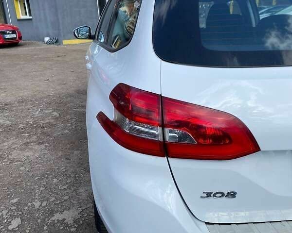 Пежо 308, объемом двигателя 1.6 л и пробегом 277 тыс. км за 8600 $, фото 13 на Automoto.ua
