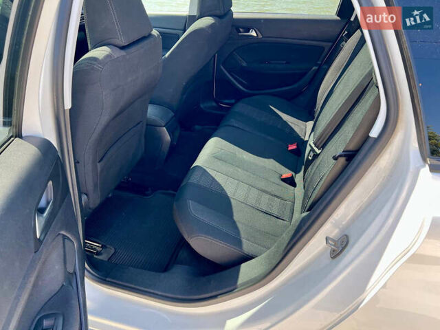 Пежо 308, объемом двигателя 1.6 л и пробегом 198 тыс. км за 8999 $, фото 14 на Automoto.ua