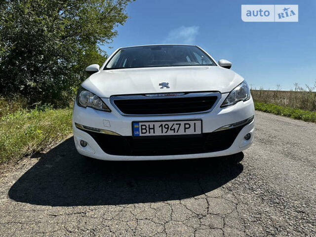 Пежо 308, объемом двигателя 1.6 л и пробегом 209 тыс. км за 9500 $, фото 3 на Automoto.ua