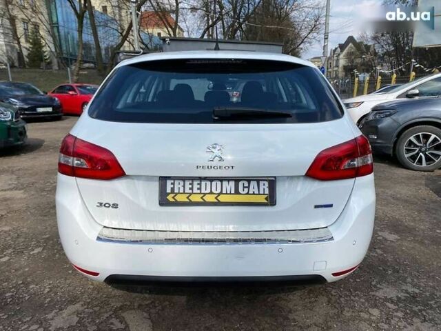 Пежо 308, объемом двигателя 1.6 л и пробегом 277 тыс. км за 8600 $, фото 2 на Automoto.ua