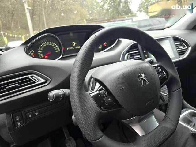 Пежо 308, объемом двигателя 1.6 л и пробегом 277 тыс. км за 8600 $, фото 10 на Automoto.ua