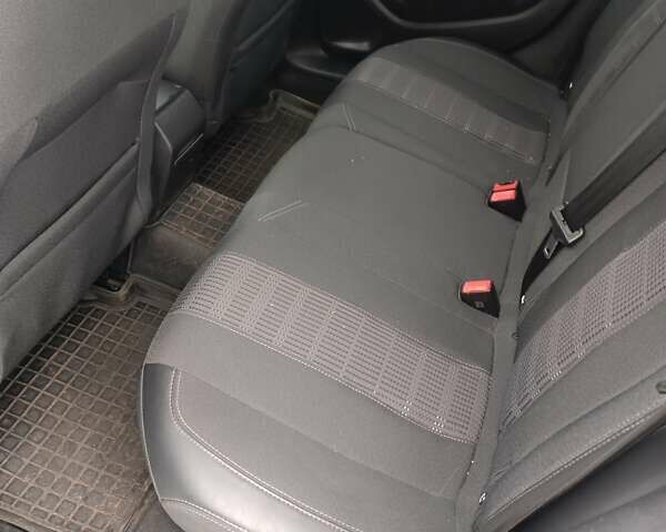 Пежо 308, объемом двигателя 1.6 л и пробегом 176 тыс. км за 12000 $, фото 3 на Automoto.ua