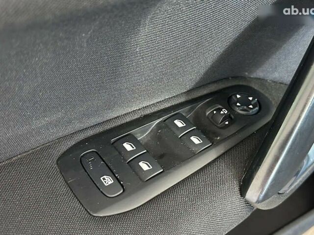 Пежо 308, объемом двигателя 0 л и пробегом 175 тыс. км за 11950 $, фото 12 на Automoto.ua