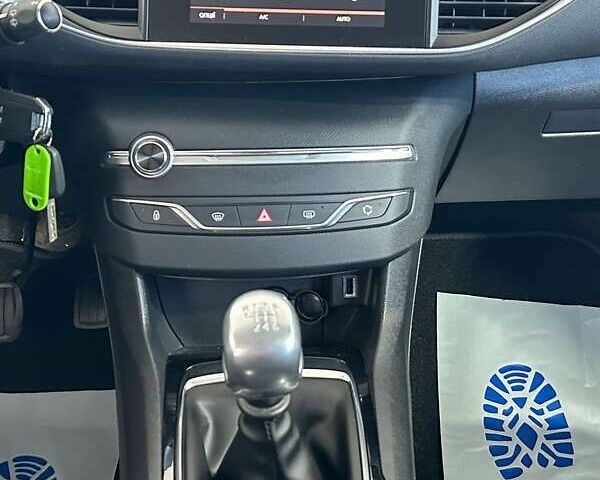 Пежо 308, объемом двигателя 0 л и пробегом 175 тыс. км за 11950 $, фото 16 на Automoto.ua