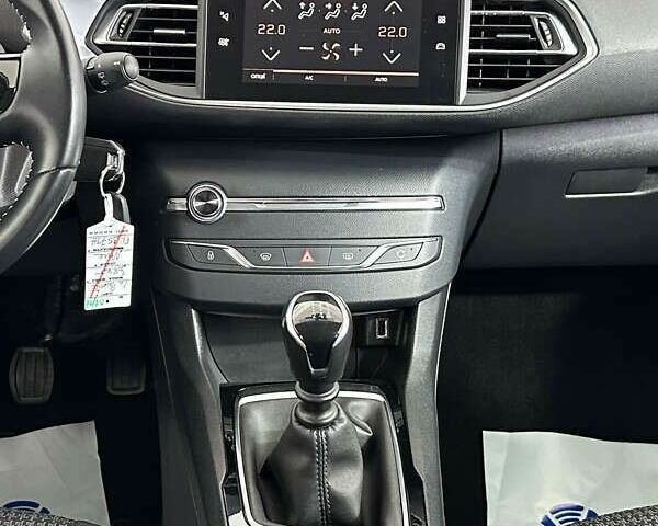 Пежо 308, объемом двигателя 1.5 л и пробегом 179 тыс. км за 12950 $, фото 18 на Automoto.ua