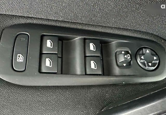 Пежо 308, объемом двигателя 1.5 л и пробегом 179 тыс. км за 11950 $, фото 12 на Automoto.ua
