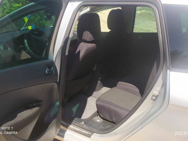 Серый Пежо 308, объемом двигателя 1.6 л и пробегом 165 тыс. км за 6200 $, фото 1 на Automoto.ua