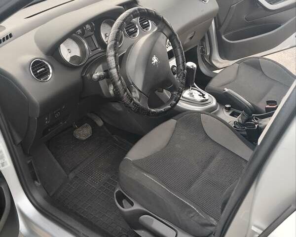Серый Пежо 308, объемом двигателя 1.6 л и пробегом 155 тыс. км за 6000 $, фото 8 на Automoto.ua