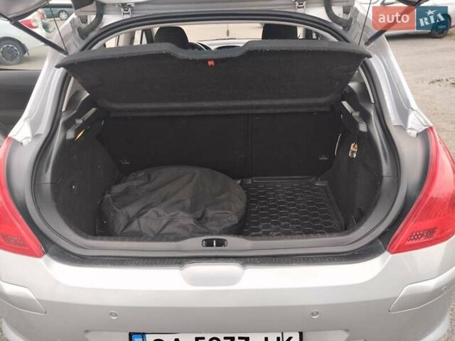 Серый Пежо 308, объемом двигателя 1.6 л и пробегом 155 тыс. км за 6000 $, фото 11 на Automoto.ua