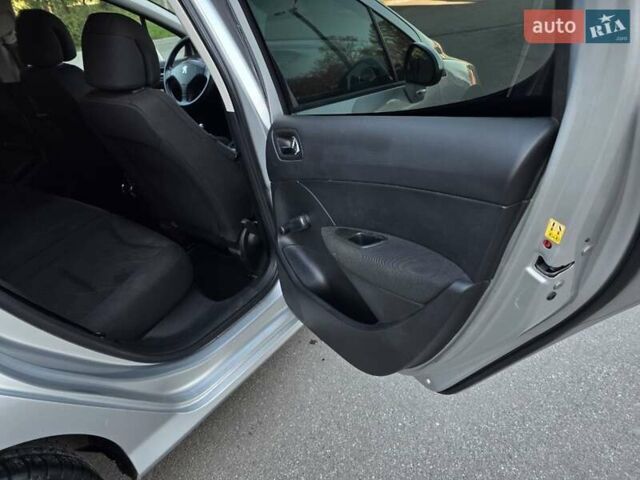 Серый Пежо 308, объемом двигателя 1.6 л и пробегом 169 тыс. км за 4999 $, фото 27 на Automoto.ua