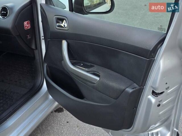 Серый Пежо 308, объемом двигателя 1.6 л и пробегом 169 тыс. км за 4999 $, фото 31 на Automoto.ua