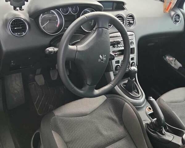 Серый Пежо 308, объемом двигателя 1.6 л и пробегом 235 тыс. км за 5000 $, фото 8 на Automoto.ua