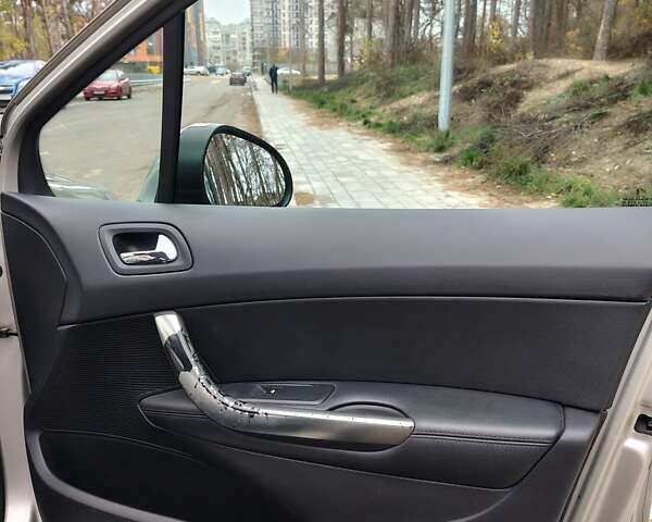 Серый Пежо 308, объемом двигателя 1.56 л и пробегом 209 тыс. км за 6000 $, фото 32 на Automoto.ua